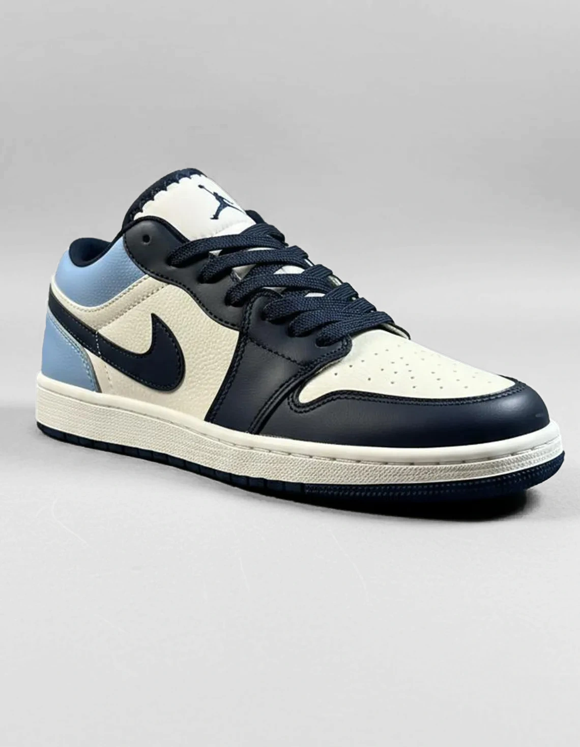 کفش روزانه زنانه نایک Nike Air Jordan 1 Low LX W