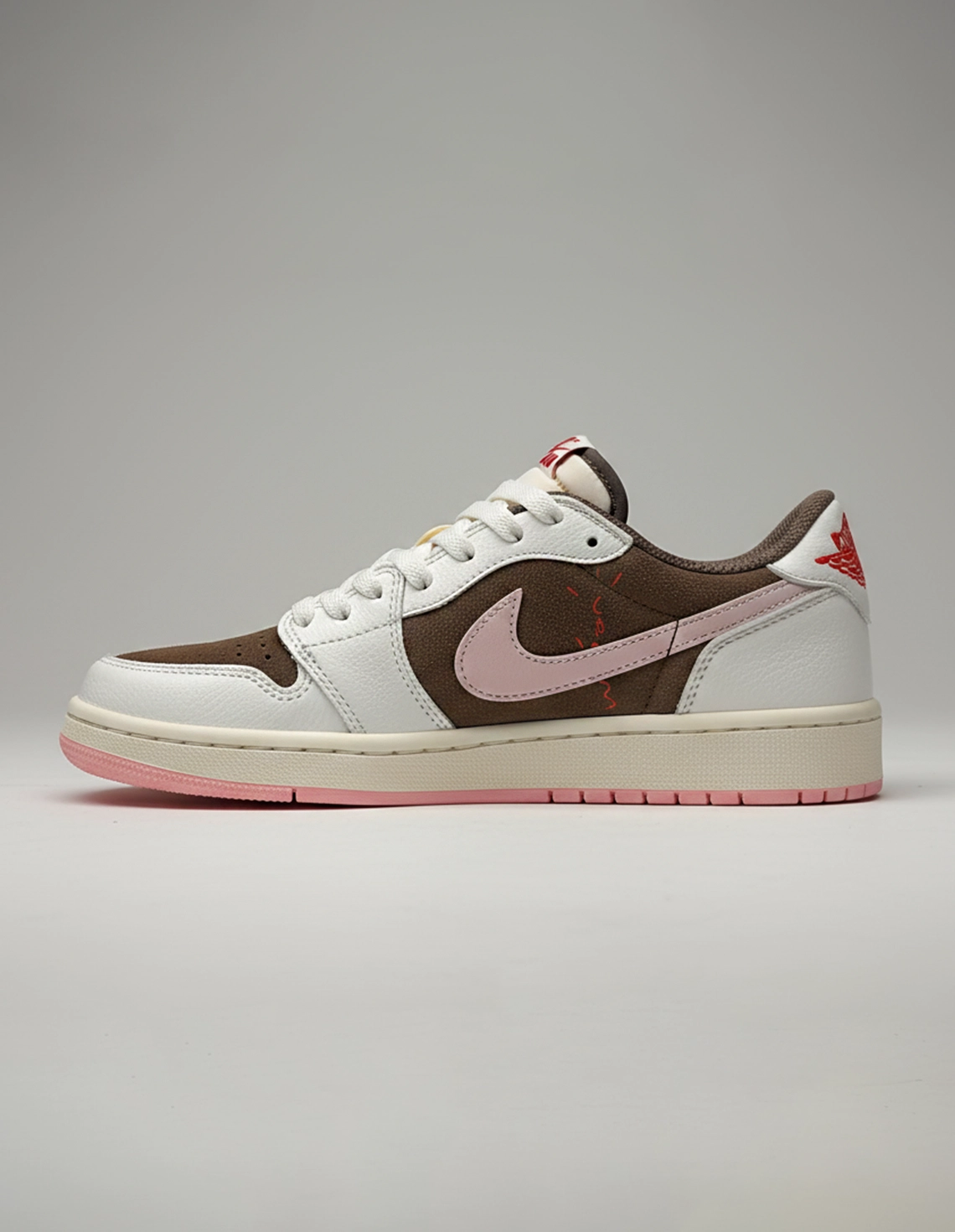 کفش روزانه زنانه نایک Nike Jordan 1 Low Travis Scott W