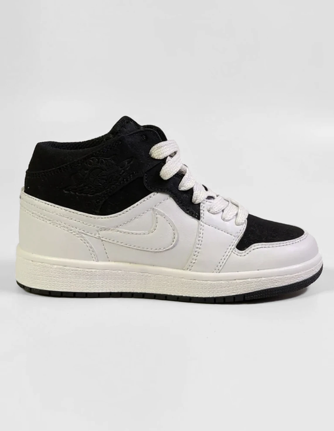 کفش روزانه زنانه نایک Nike Air Jordan 1 Mid Dark W