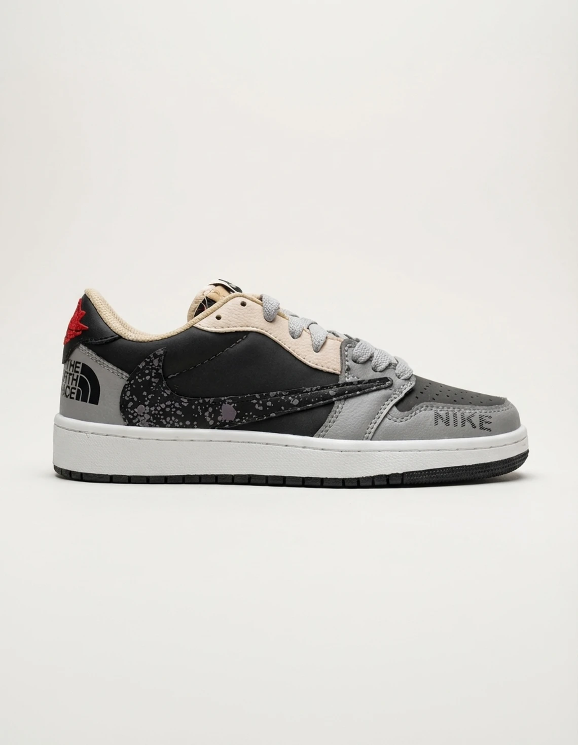 کفش روزانه زنانه نایک Nike Jordan 1 Low Travis Scott W