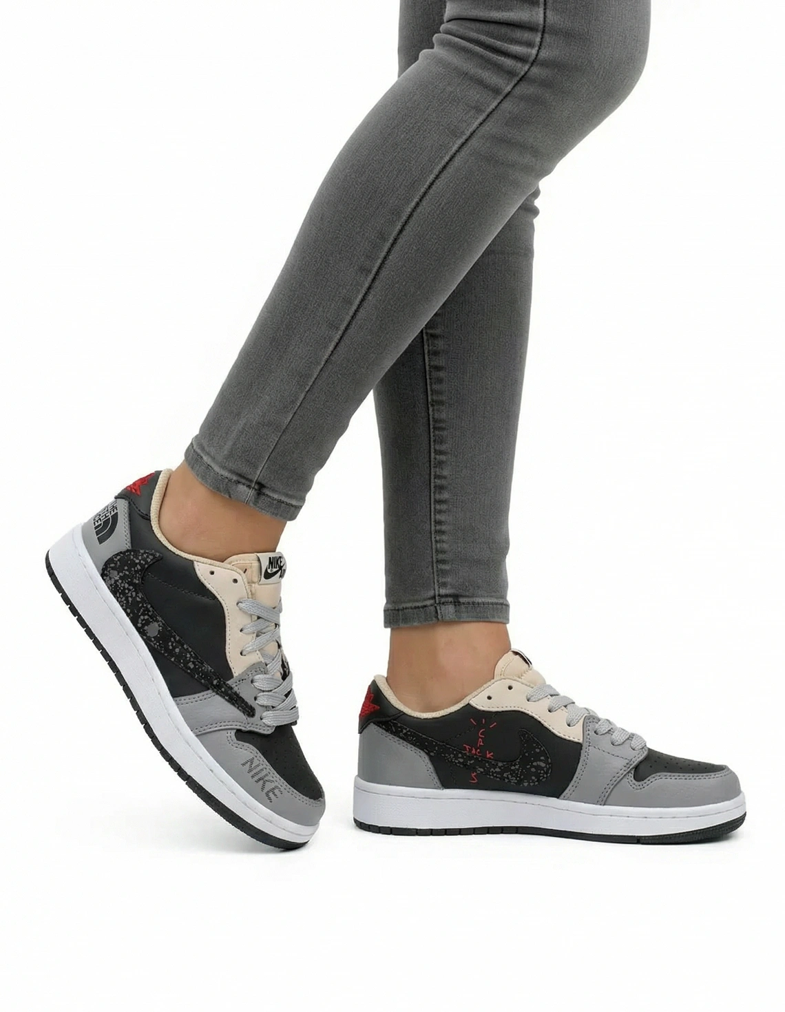 کفش روزانه زنانه نایک Nike Jordan 1 Low Travis Scott W