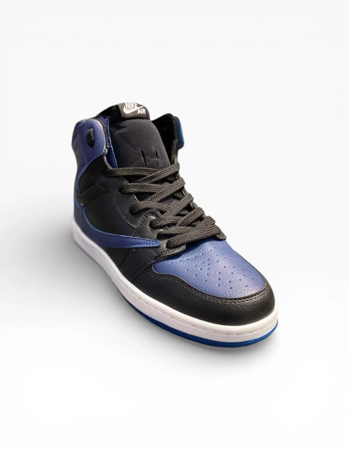 کفش روزانه زنانه نایکی Travis Scott Mid W